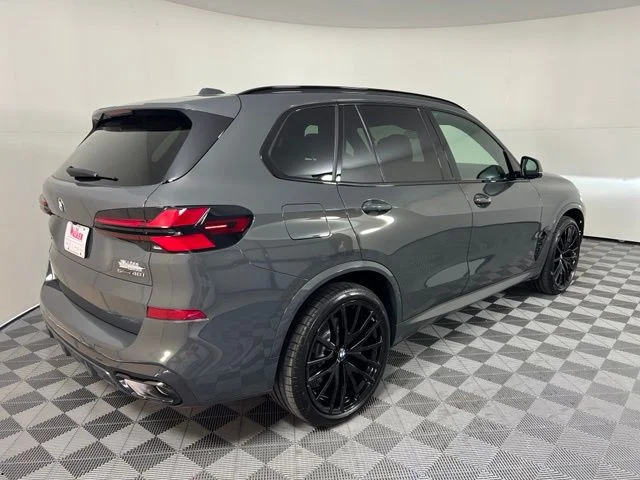 New 2026 Dravit Grey Metallic BMW sDrive40i image 7