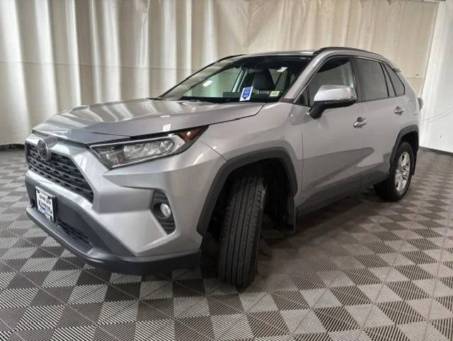 Used 2021 Silver Sky Metallic Toyota XLE image 5