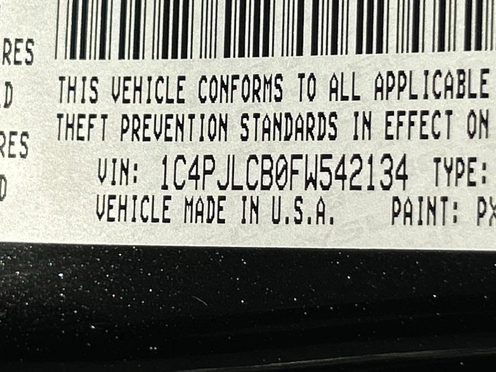 Used 2015 Brilliant Black Crystal Pearlcoat Jeep Latitude image 41