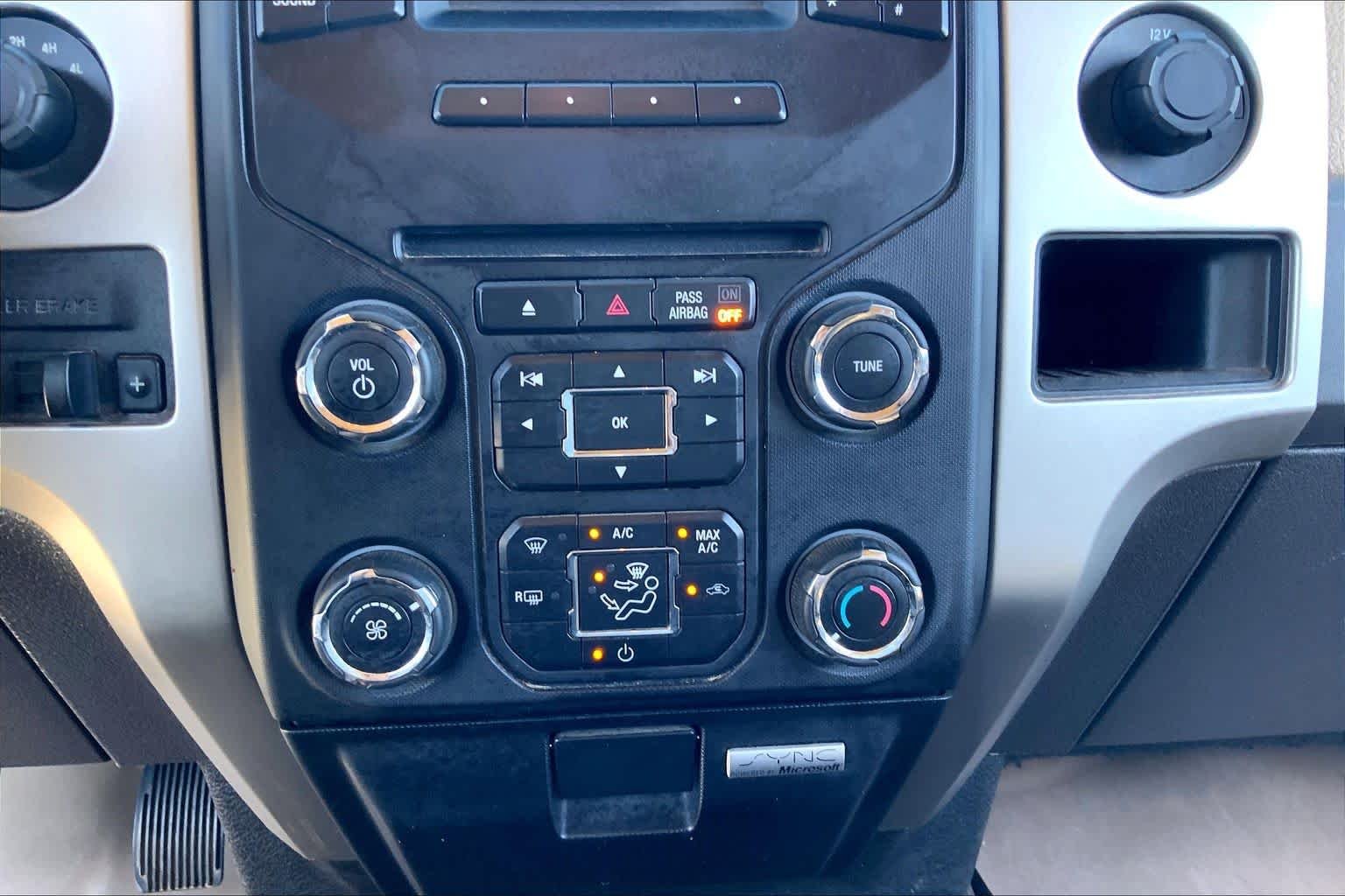 Used 2014 Oxford White Ford XLT image 31