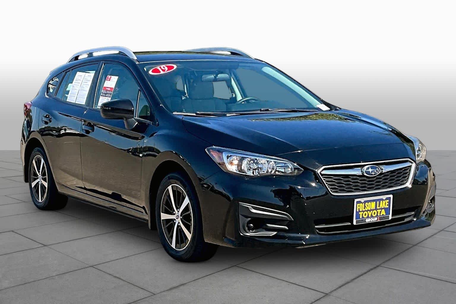 Used 2019 Crystal Black Silica Subaru Premium image 2