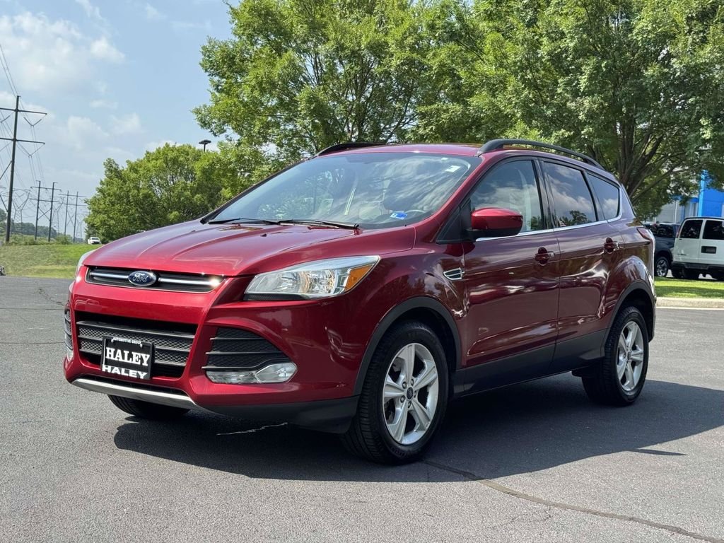 Used 2015 Red Ford SE image 25