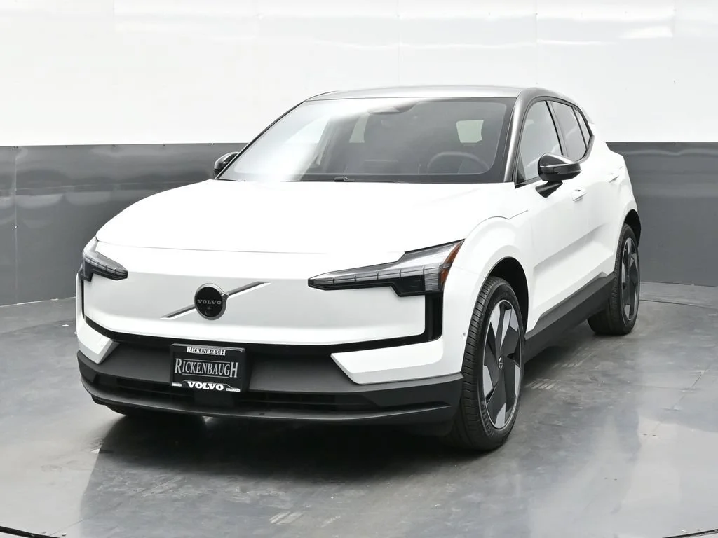 New 2026 White Volvo Twin Motor Performance Ultra image 2
