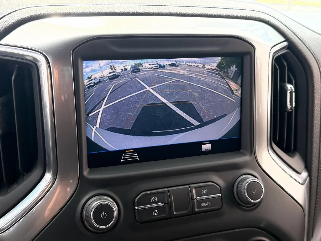 Used 2022 White Chevrolet LT image 22