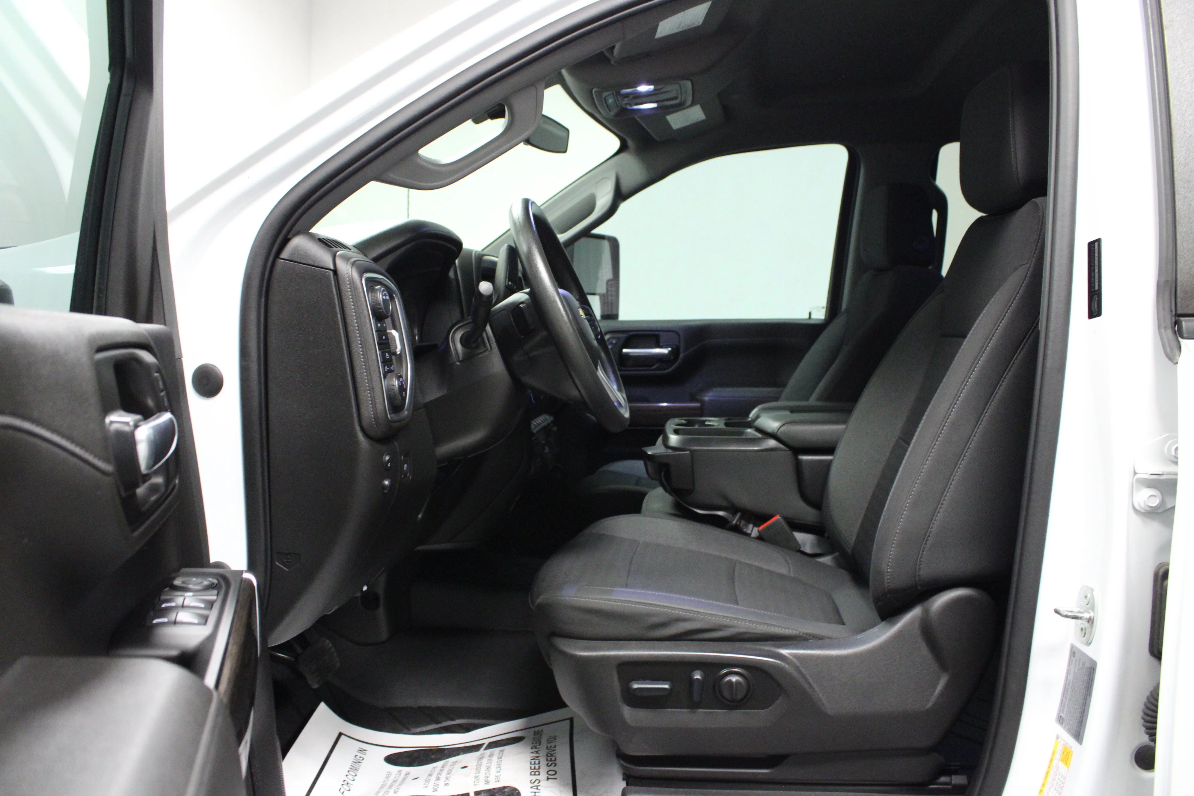 Used 2022 Summit White Chevrolet LT image 12