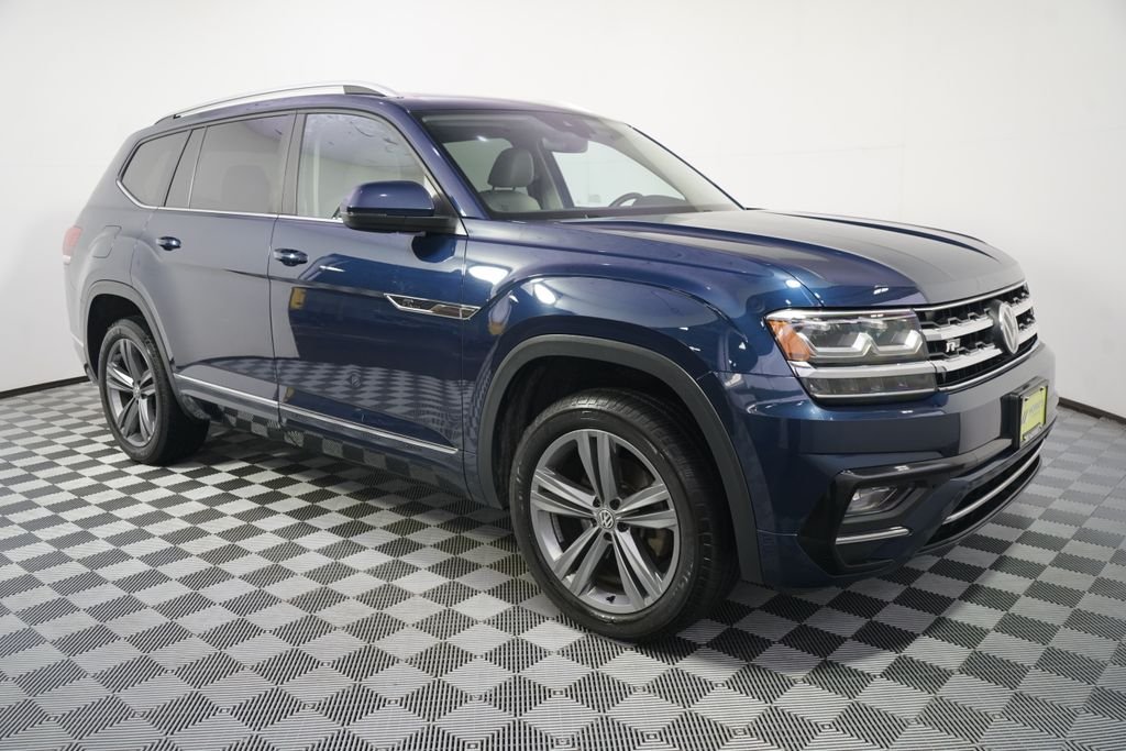 Used 2019 Blue Metallic Volkswagen 3.6L V6 SE image 8