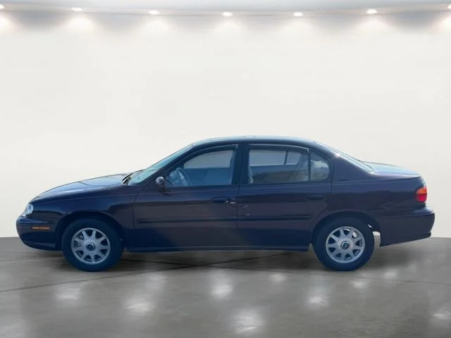 Used 1999 Red Chevrolet LS image 20