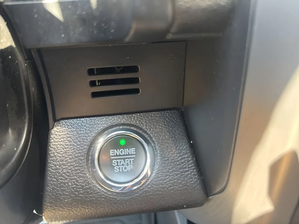 Used 2021 Black Ford Platinum image 18