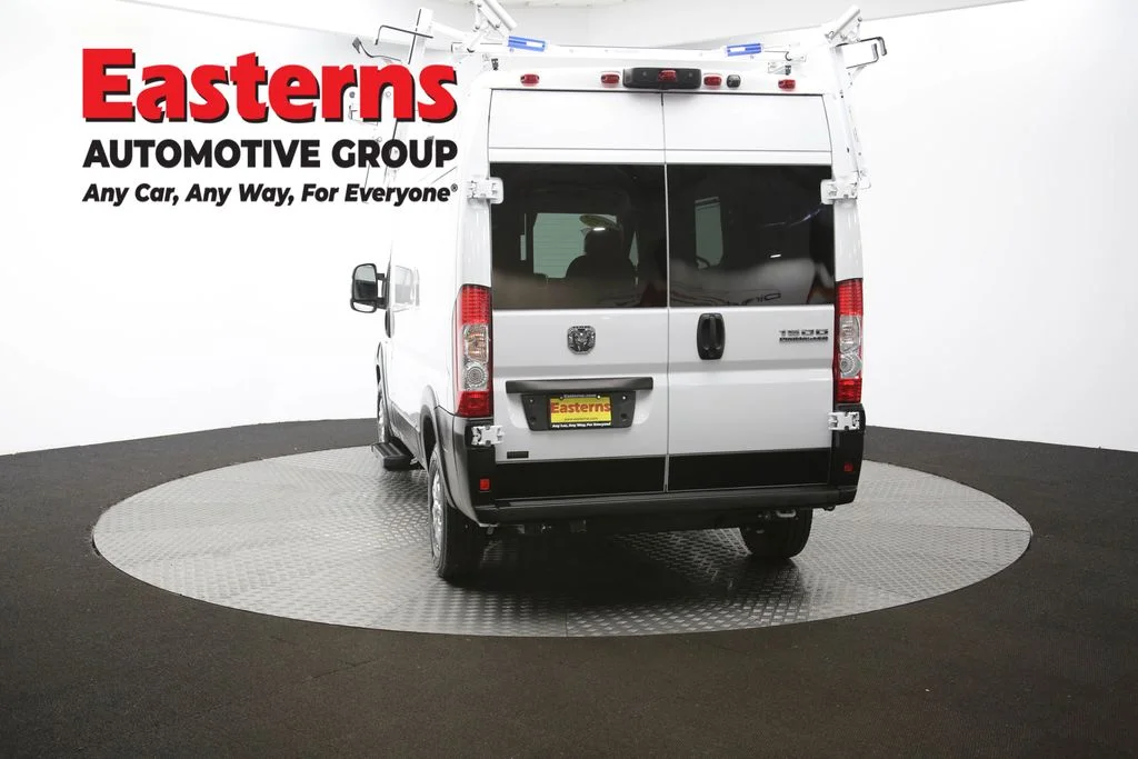 Used 2025 White Ram Base image 37