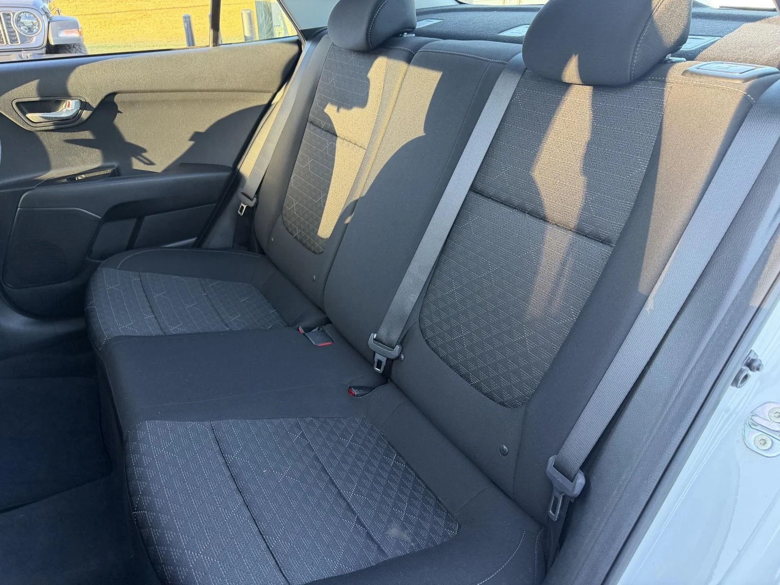 Used 2022 Clear White Kia S image 19