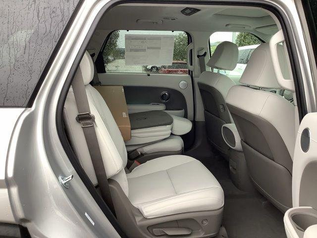 New 2026 Silver Metallic Hyundai SEL Premium image 13