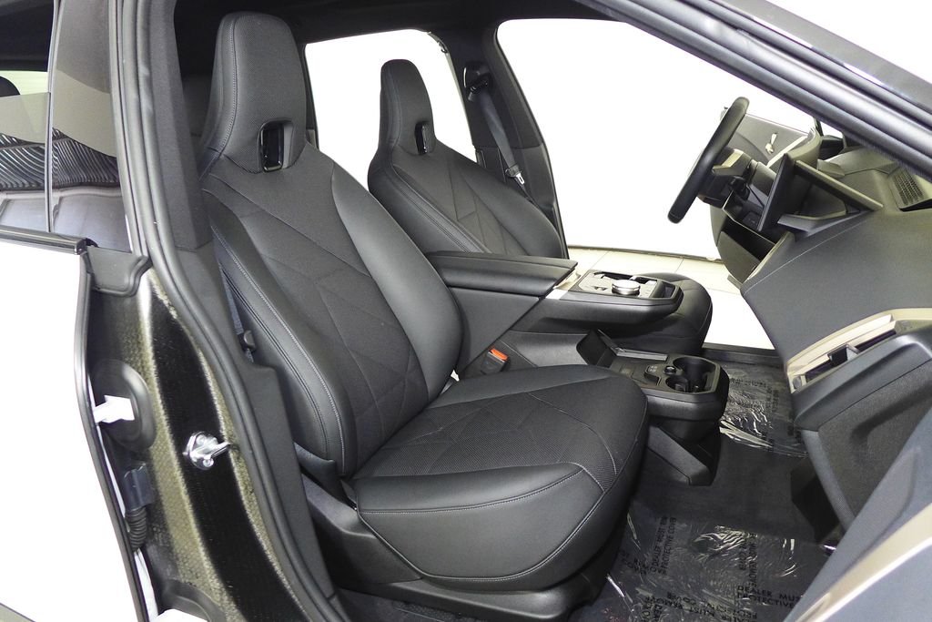 Certified Used 2024 Alpine White BMW xDrive50 image 18