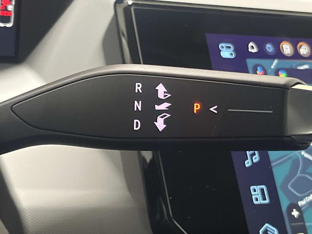 2027 Chevrolet Bolt RS - Photo 24