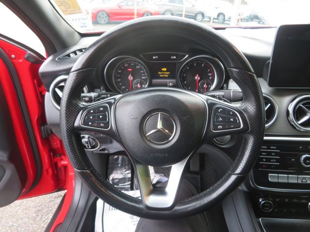 Used 2020 Jupiter Red Mercedes-Benz GLA 250 image 27