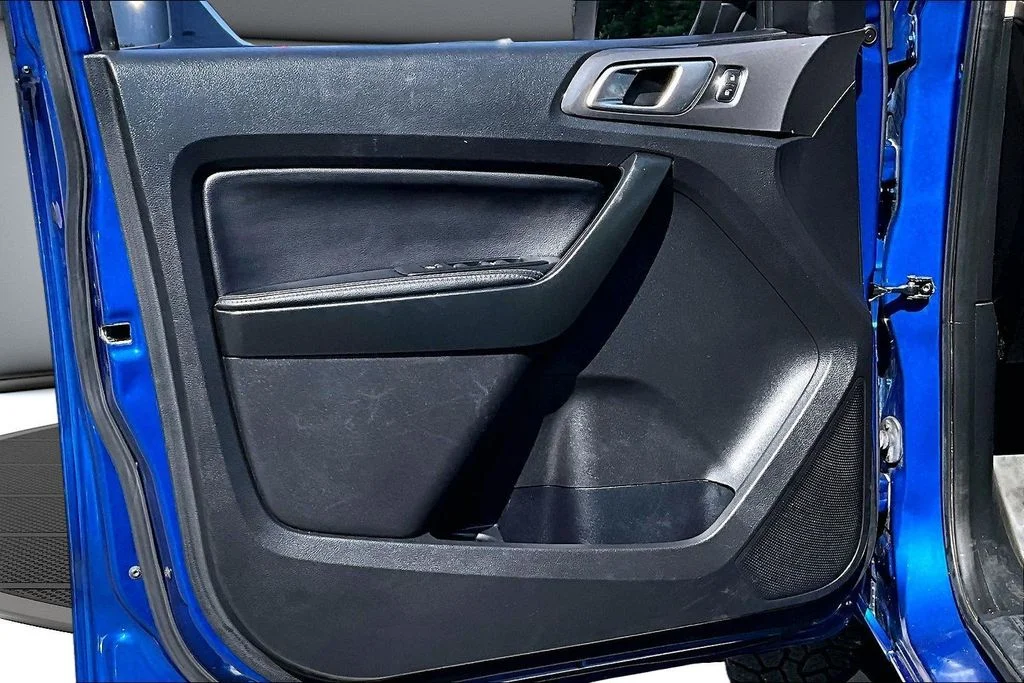Certified Used 2019 Blue Ford Lariat image 21