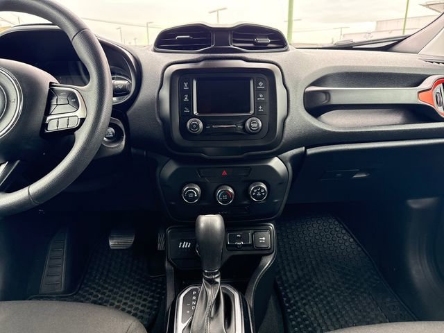 Used 2018 Granite Crystal Metallic Clearcoat Jeep Upland Edition image 19