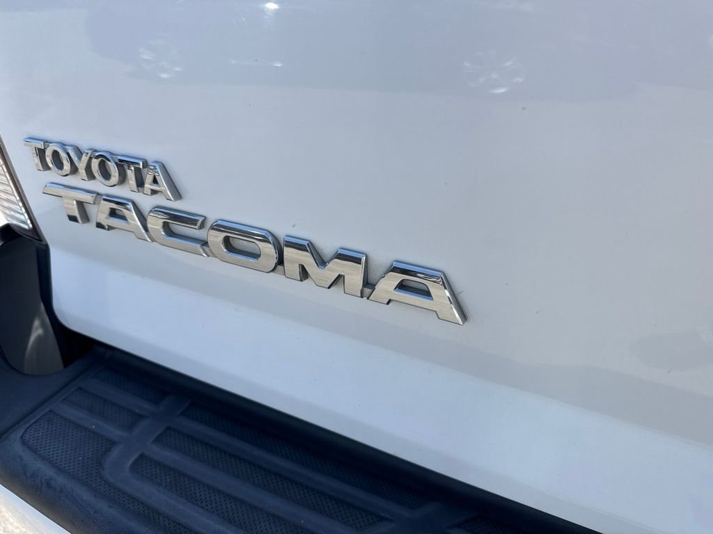 Used 2015 White Toyota PreRunner image 8