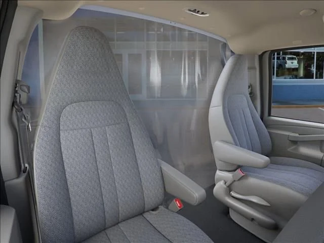 New 2025 Summit White Chevrolet 1WT image 16