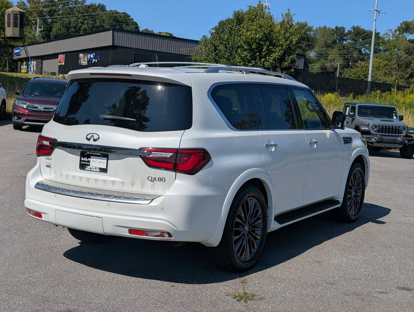 Used 2022 Moonstone White INFINITI PREMIUM SELECT image 7