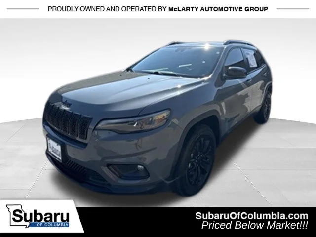 Used 2023 Gray Jeep Altitude image 4