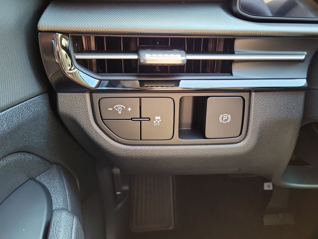 New 2026 Gray Kia LX image 24