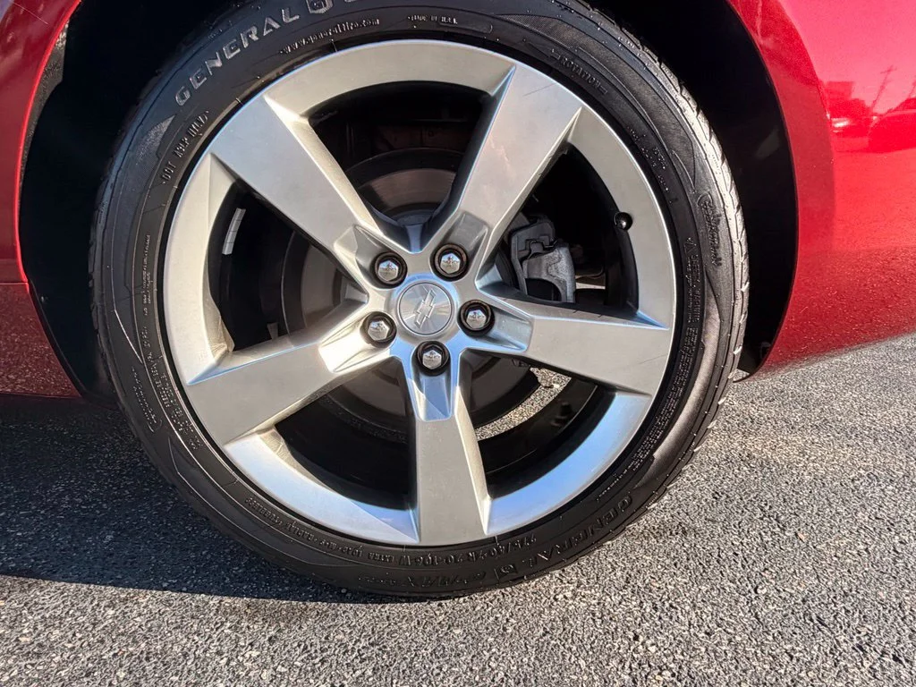 Used 2010 Red Jewel Tintcoat Chevrolet 1LT image 12