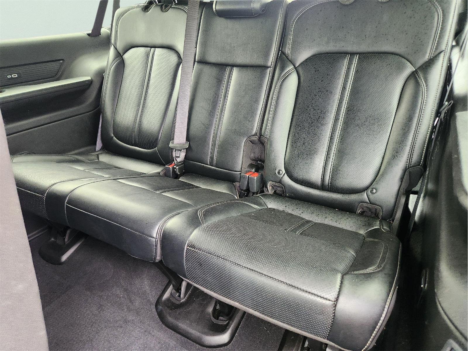 Certified Used 2024 Bright White Clearcoat Jeep Series II image 29
