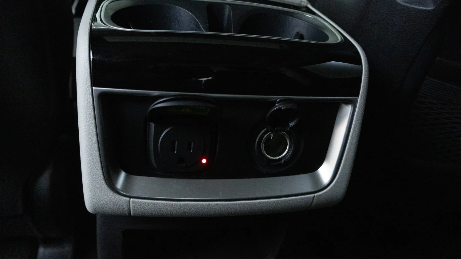 Used 2024 Silver Kia SX Prestige image 28