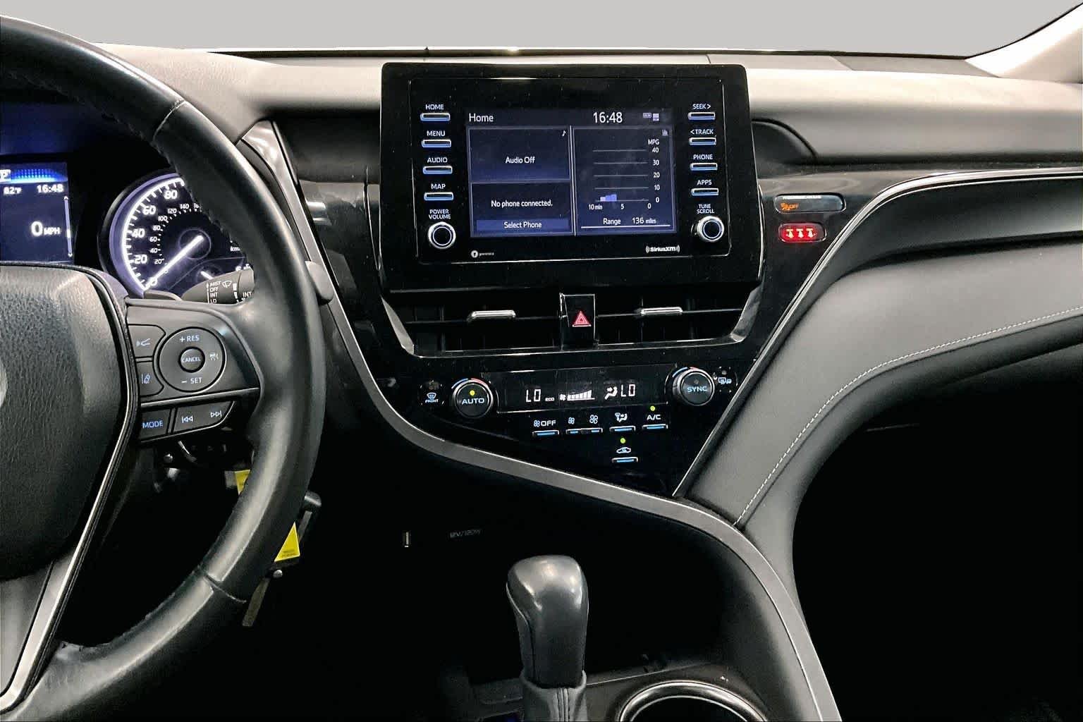 Used 2024 Ice Cap Toyota SE image 6