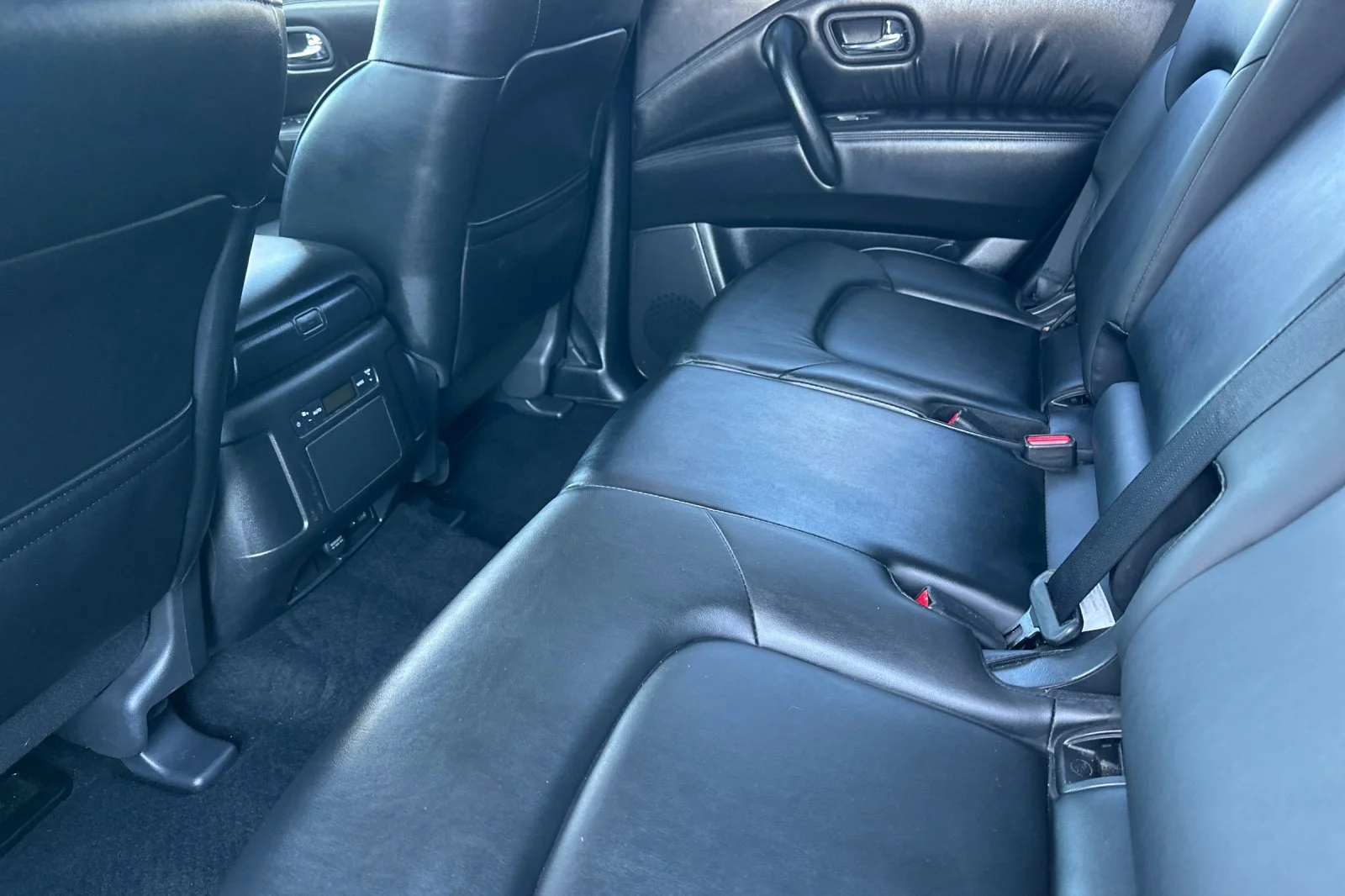 Certified Used 2024 Gun Metallic Nissan SV image 12