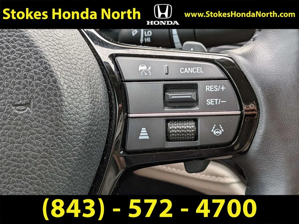 Used 2023 White Honda Touring image 28