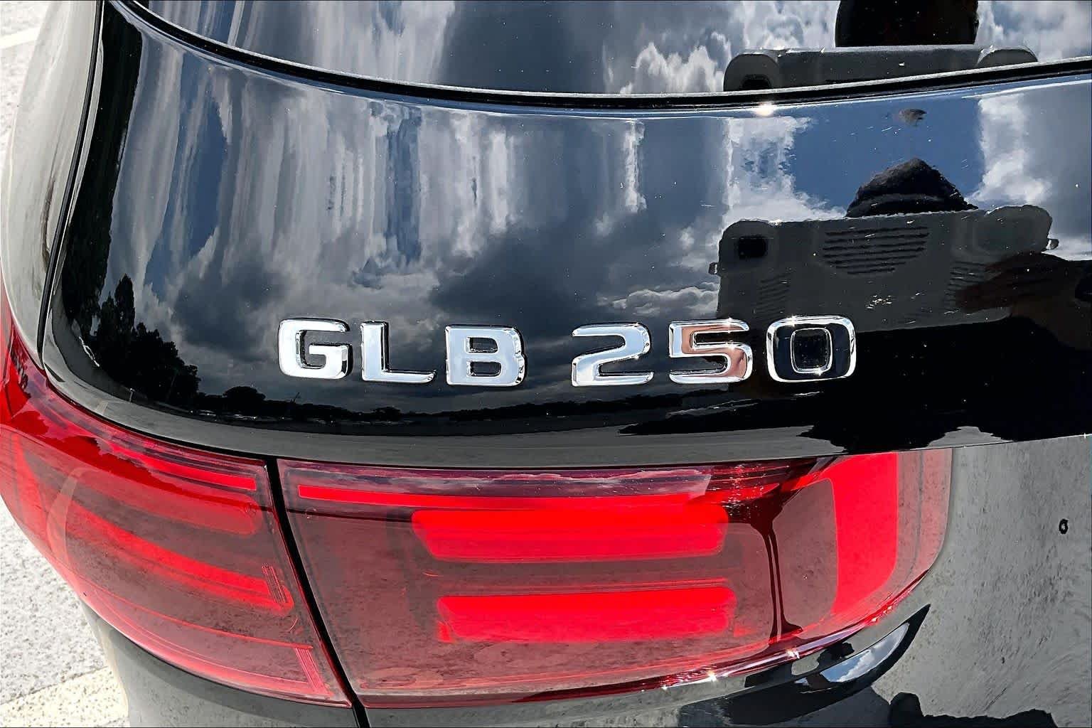 Certified Used 2026 Night Black Mercedes-Benz GLB 250 image 30