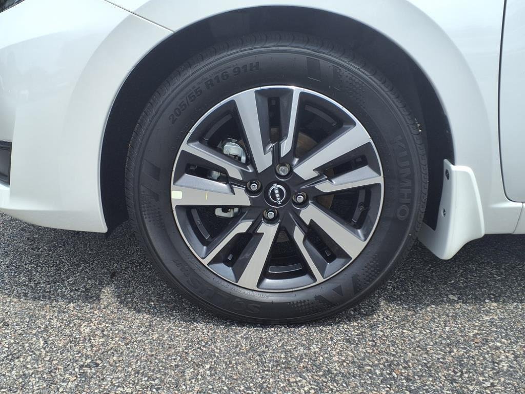 New 2025 Aspen White TriCoat Nissan SV image 4