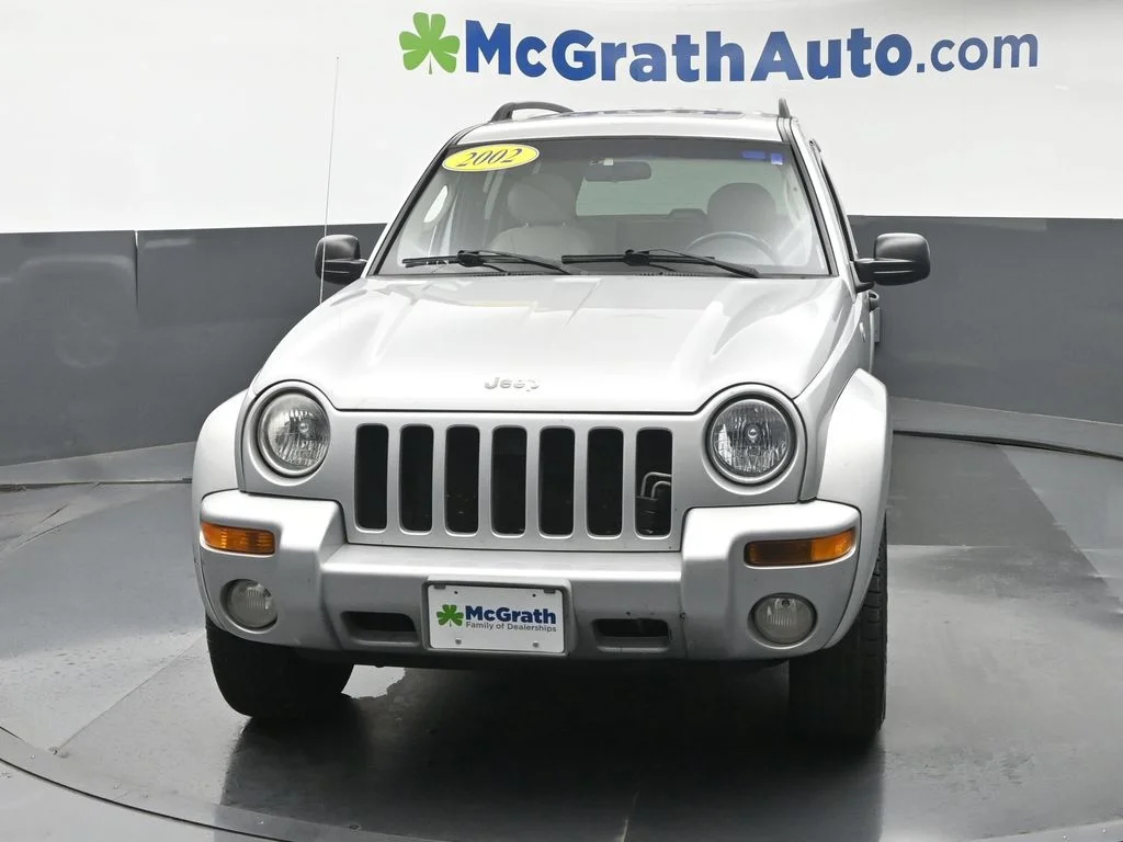 Used 2002 Silver Jeep Limited image 6