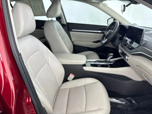 Used 2023 Red Nissan 2.5 SL image 20