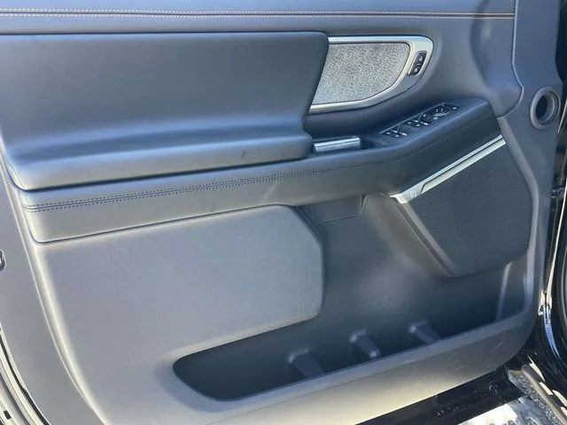 New 2026 Agate Black Metallic Ford Tremor® image 19