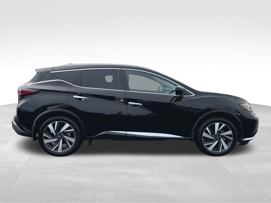 Used 2023 Black Nissan SL image 9