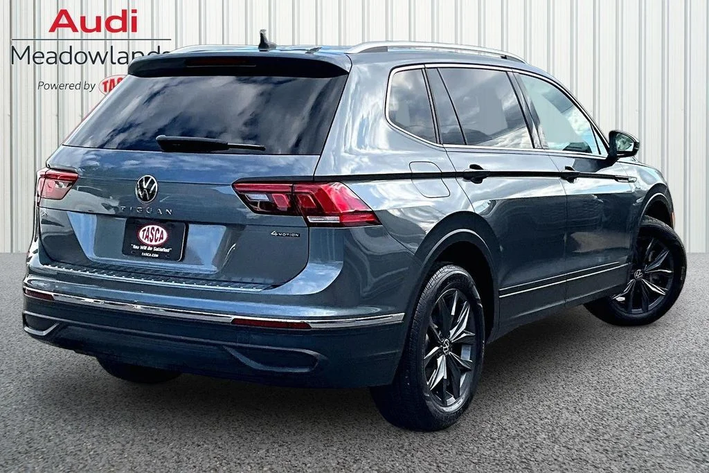 Used 2023 Gray Volkswagen 2.0T SE image 6