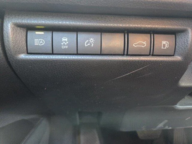Used 2025 WHITE Toyota LE image 12