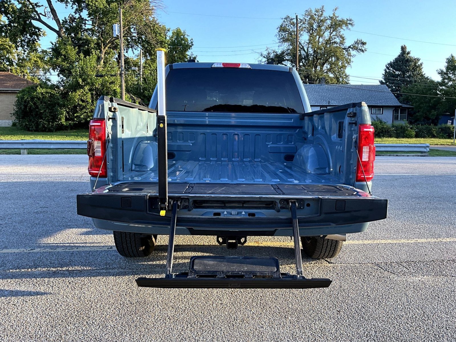 Used 2023 Blue Ford XLT image 10