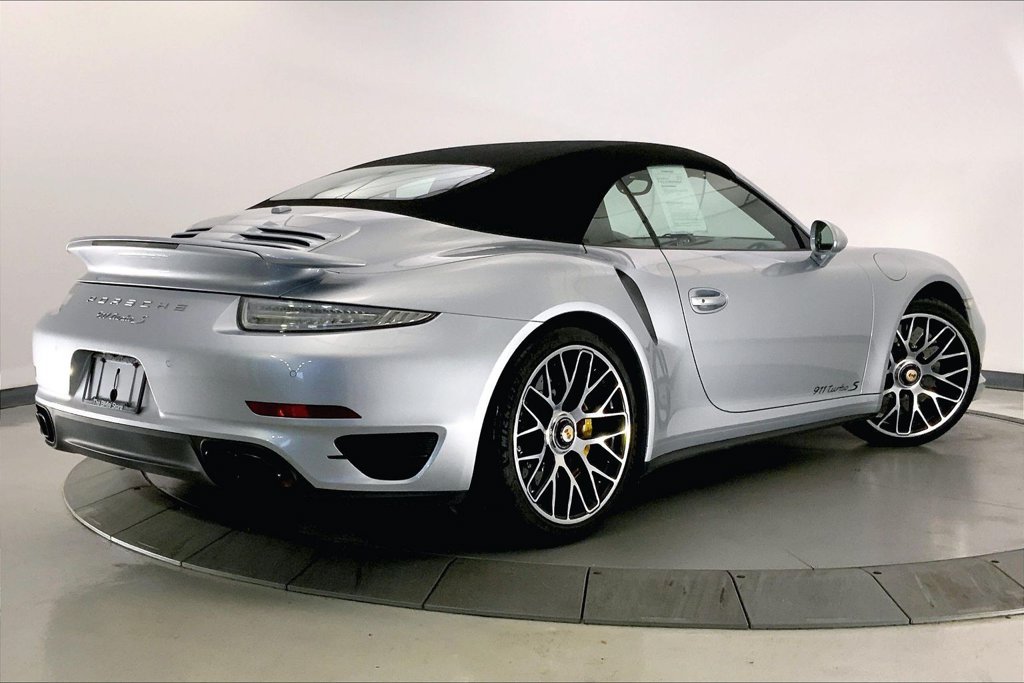Used 2014 Rhodium Silver Metallic Porsche Turbo image 12