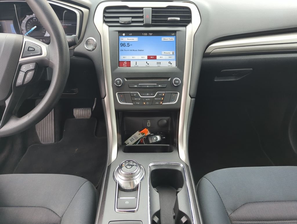 Used 2017 Gold Ford SE image 24