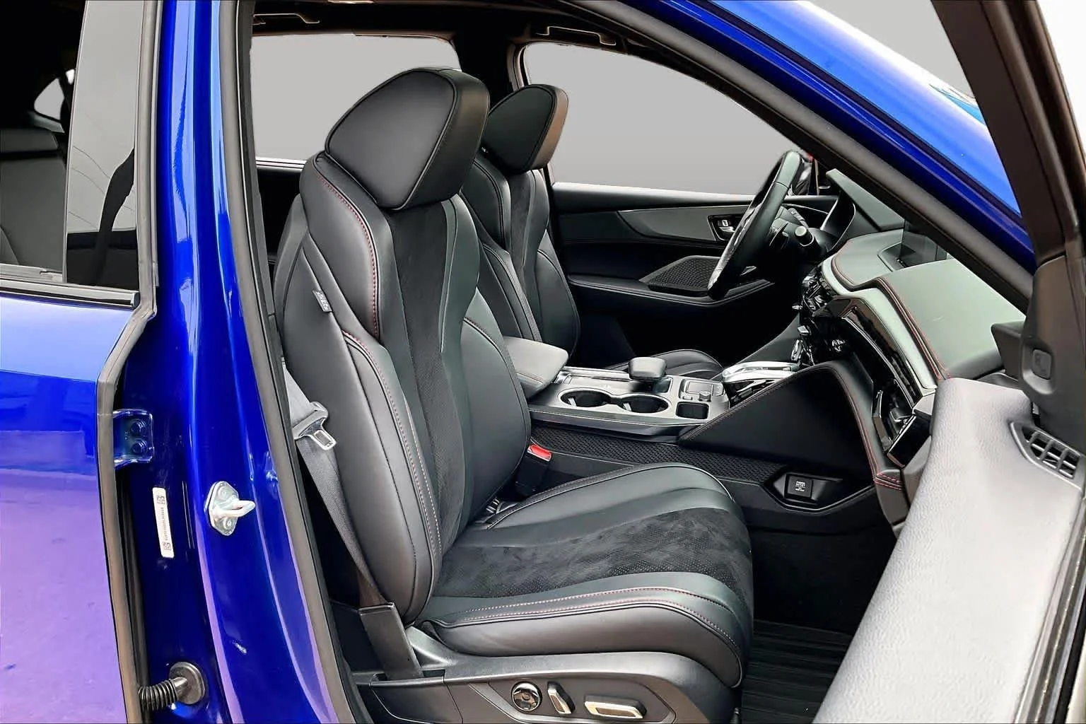 Used 2024 Apex Blue Pearl Acura w/A-Spec Package image 9