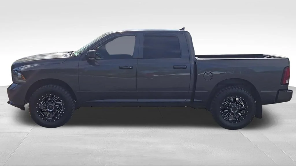 Used 2018 Gray Ram Sport image 5