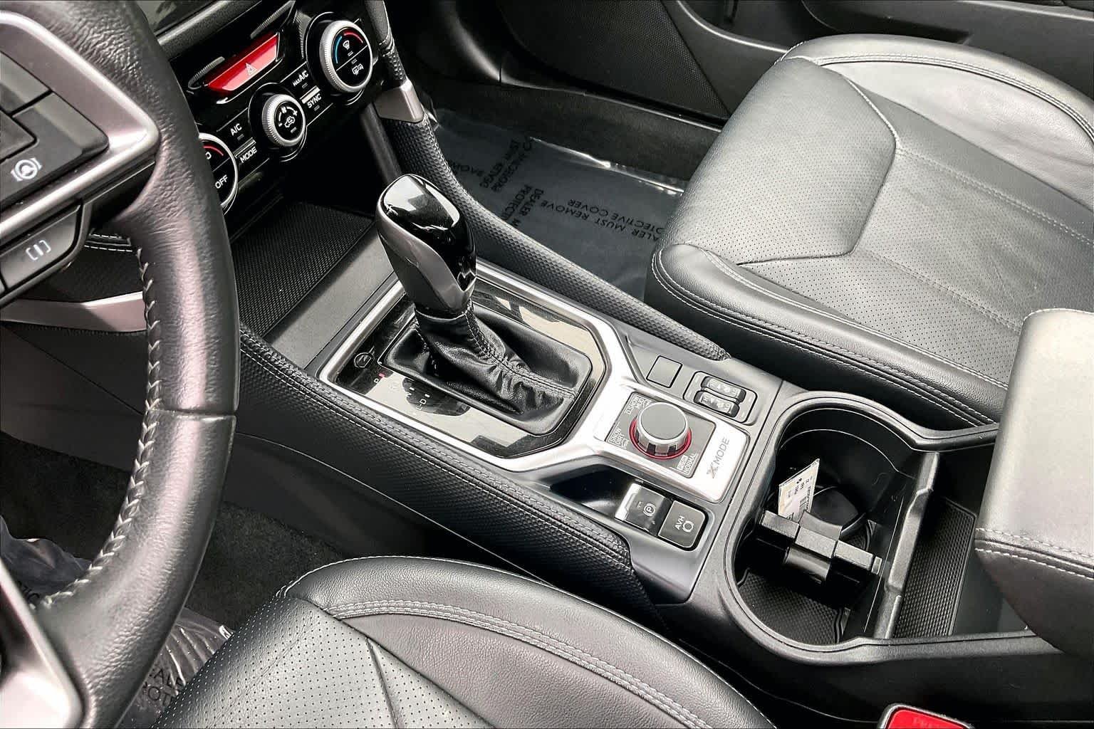 Used 2020 Crystal White Pearl Subaru Limited image 17