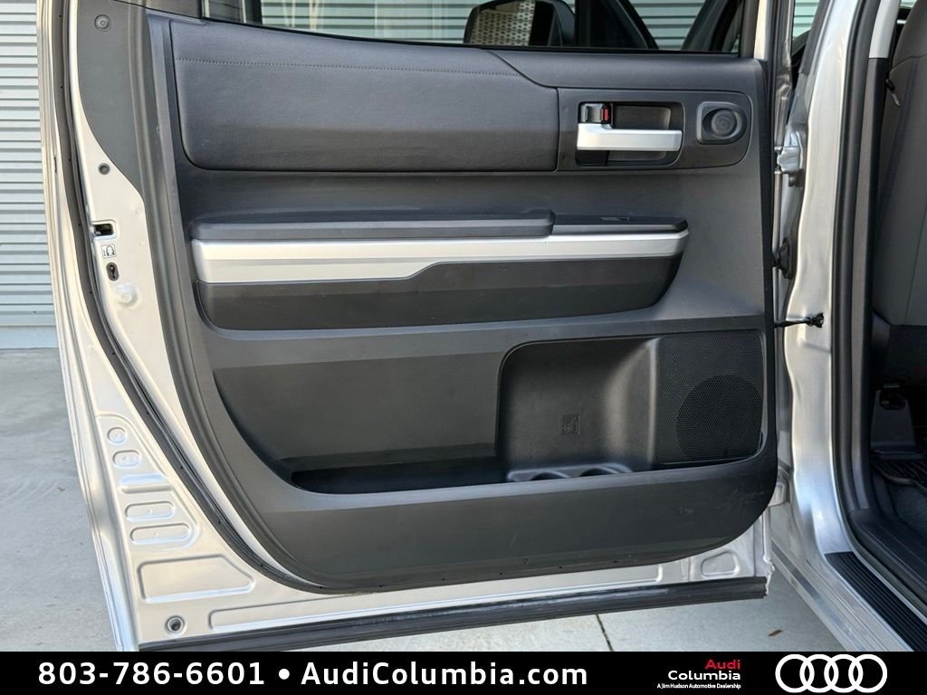Used 2017 Silver Toyota SR5 image 19
