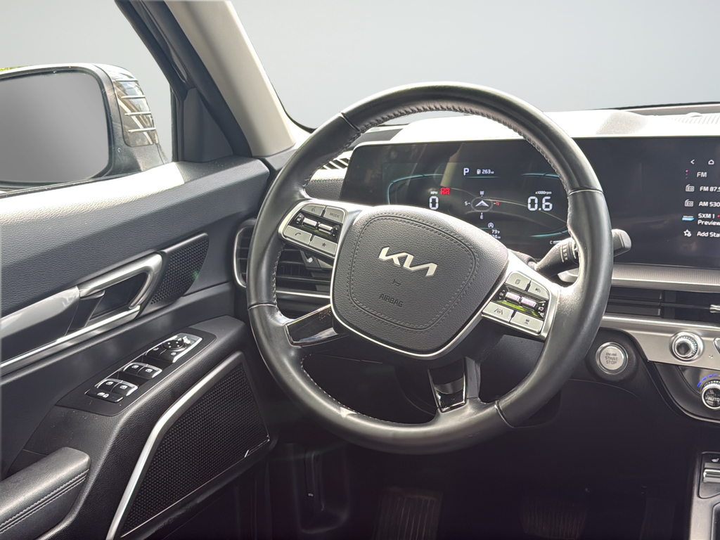 Used 2024 Green Kia S image 35