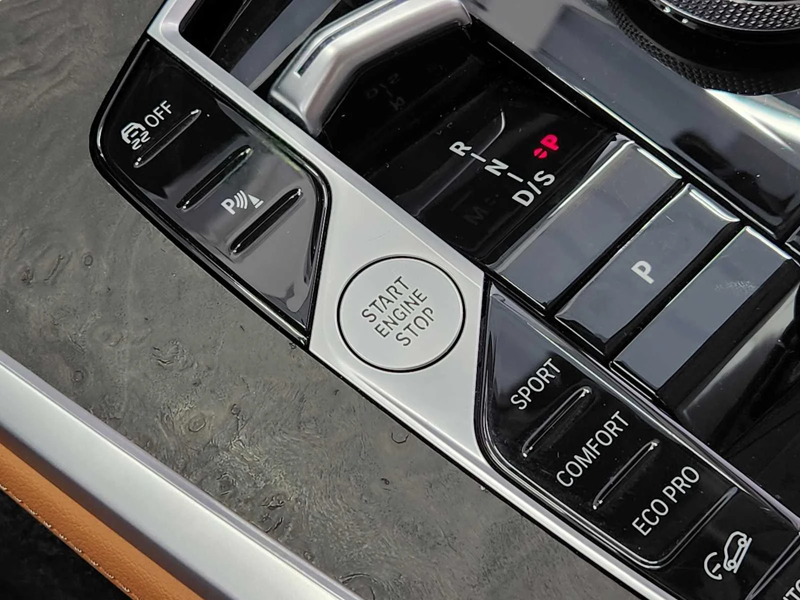 Used 2024 Skyscraper Grey Metallic BMW xDrive40i image 20