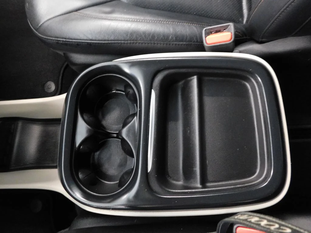 Used 2019 Velvet Red Pearlcoat Chrysler Touring L image 33
