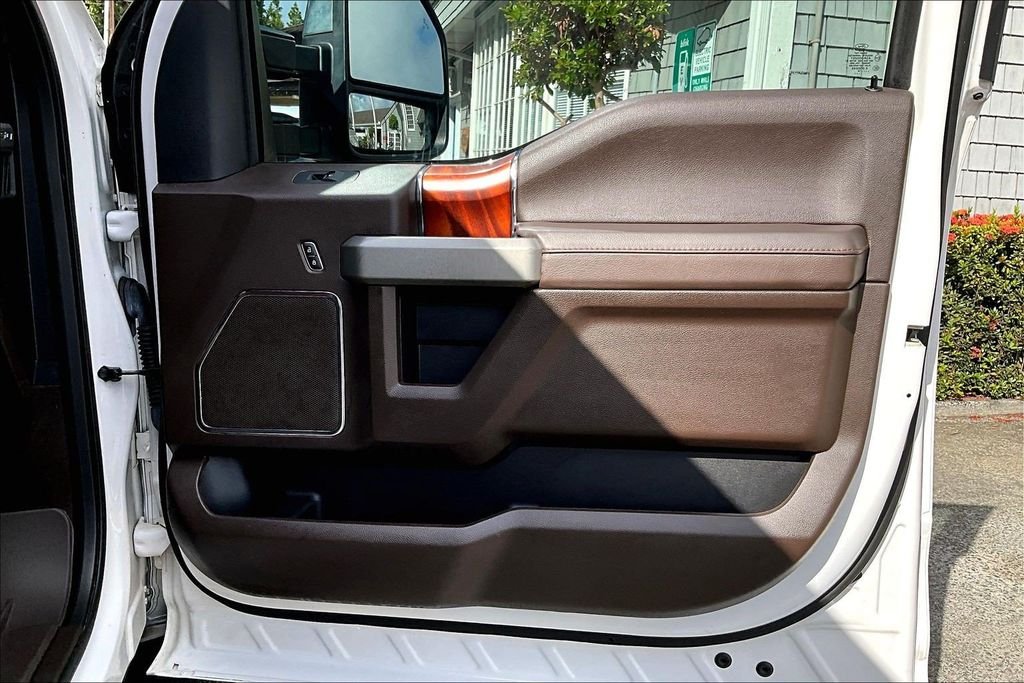 Used 2018 White Ford King Ranch image 19